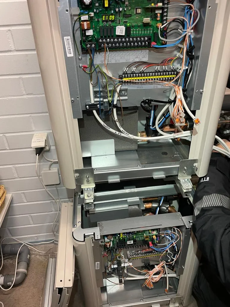 Päivystävä Putkimies Pirkanmaa - Kylmälaitteiden asennukset ja huollot Pirkanmaa - Kylmä- ja Lämpöpalvelu AJK Oy